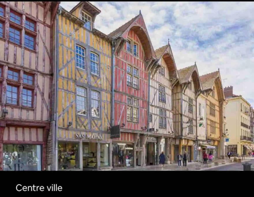 Superbe T2 De Caractere Au Centre Classe 3 Etoiles ทรัวส์ ภายนอก รูปภาพ
